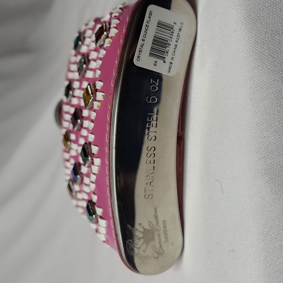 Bedazzled flask - Picture 4 of 4